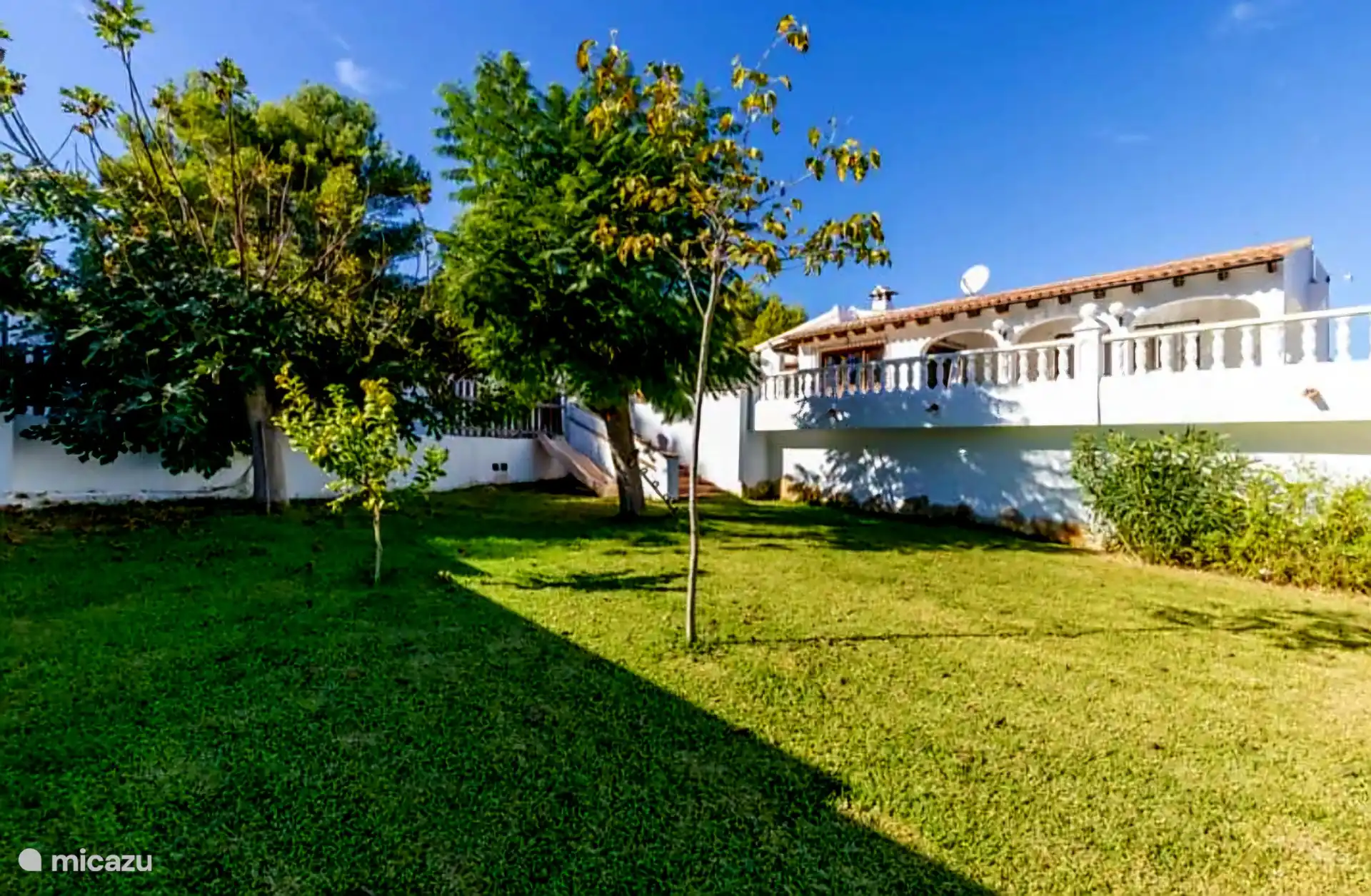 Terraza con espacio natural