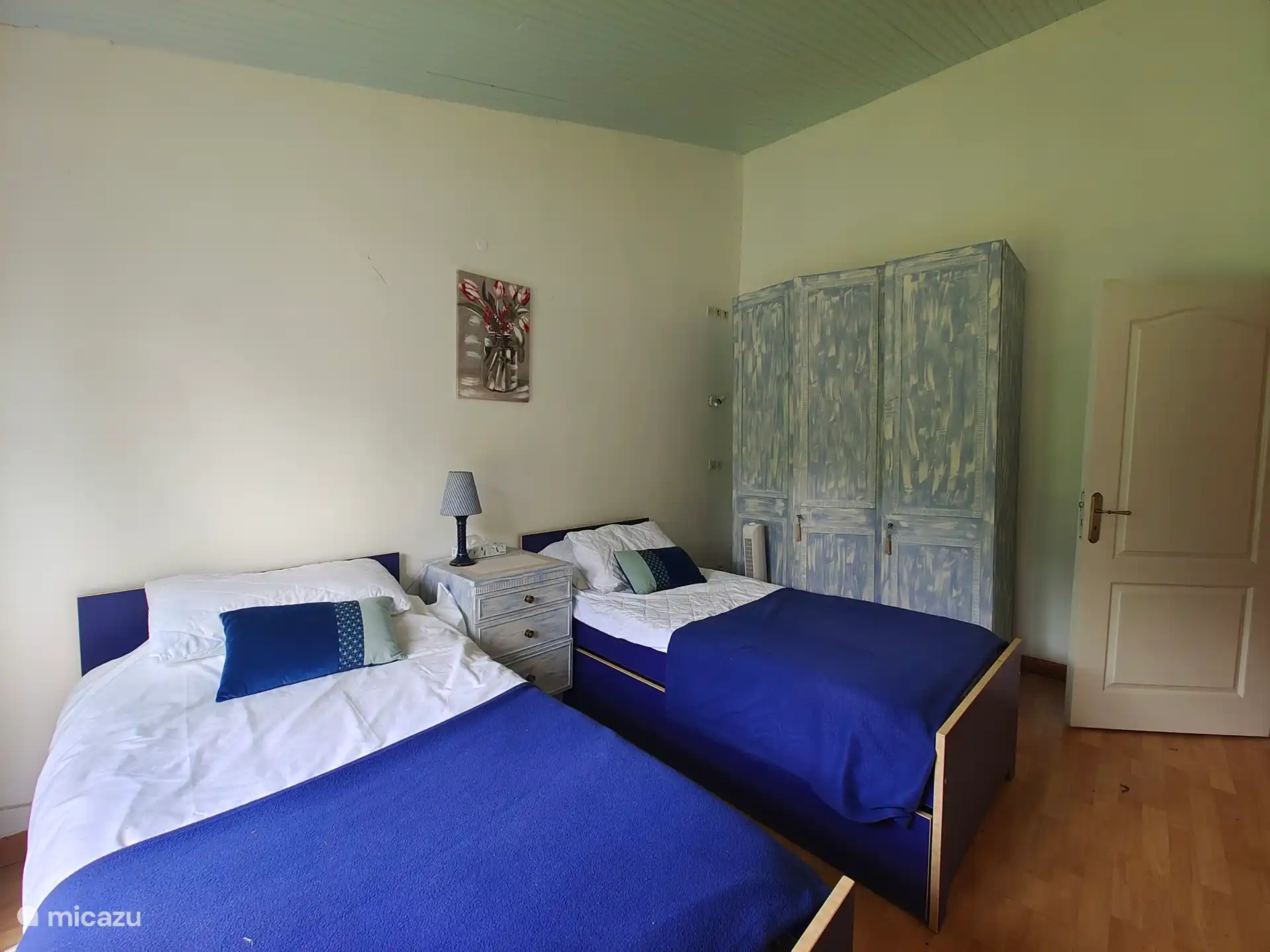 Schlafzimmer mit 2 Betten 90x200cm