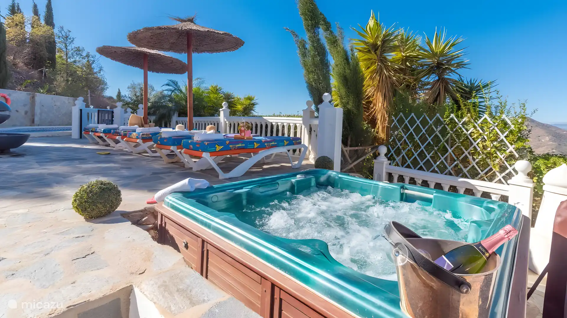 Jacuzzi disponible toute la saison