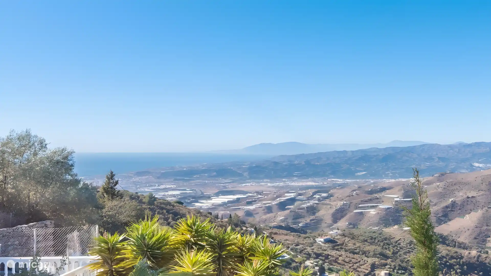 vue de la première étage/ terrasse