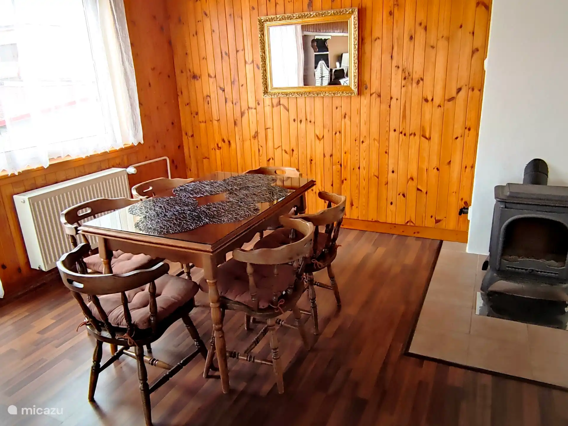 Grote eethoek voor gezellige familiediners