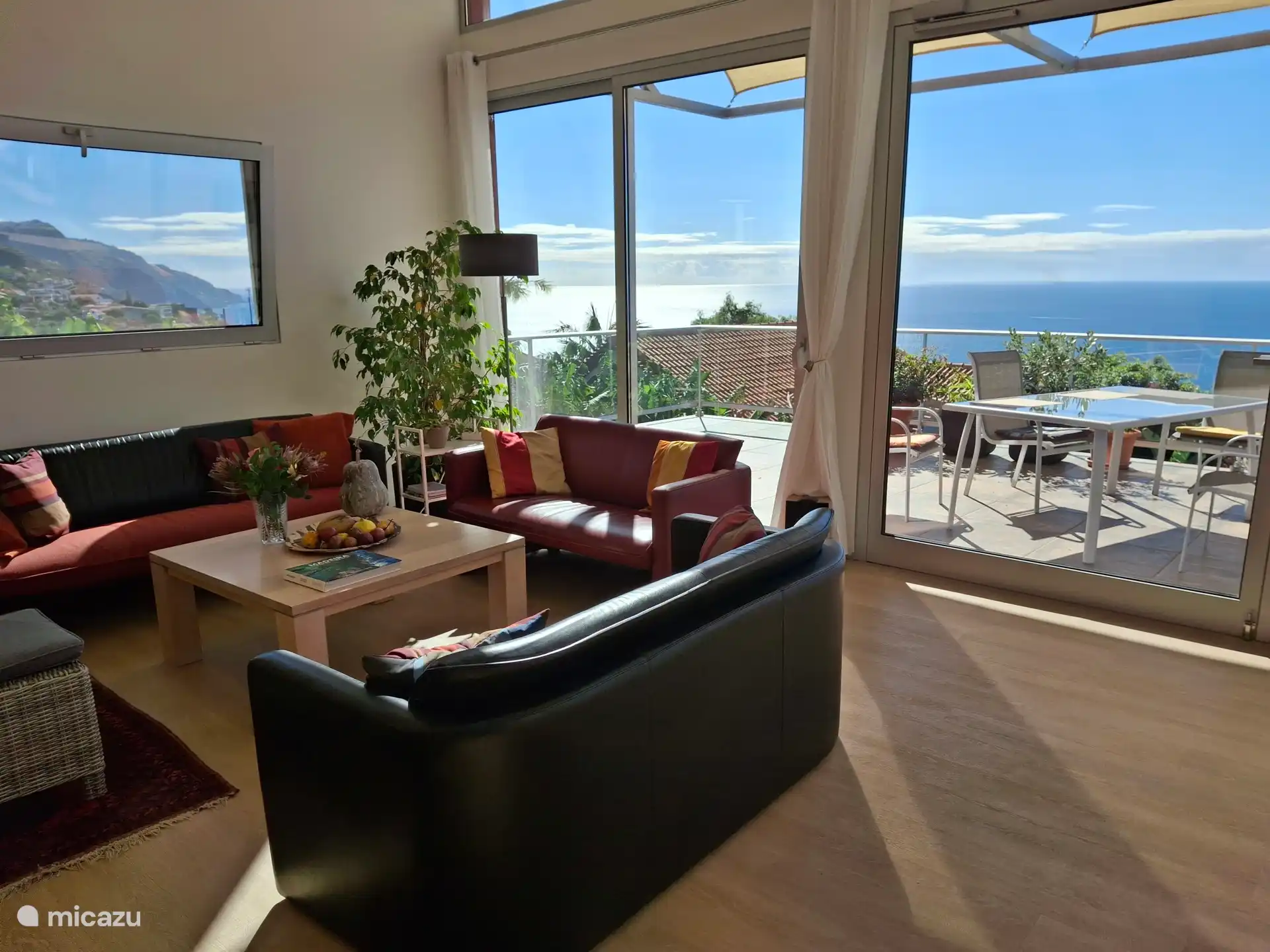 Wohnzimmer mit Meerblick