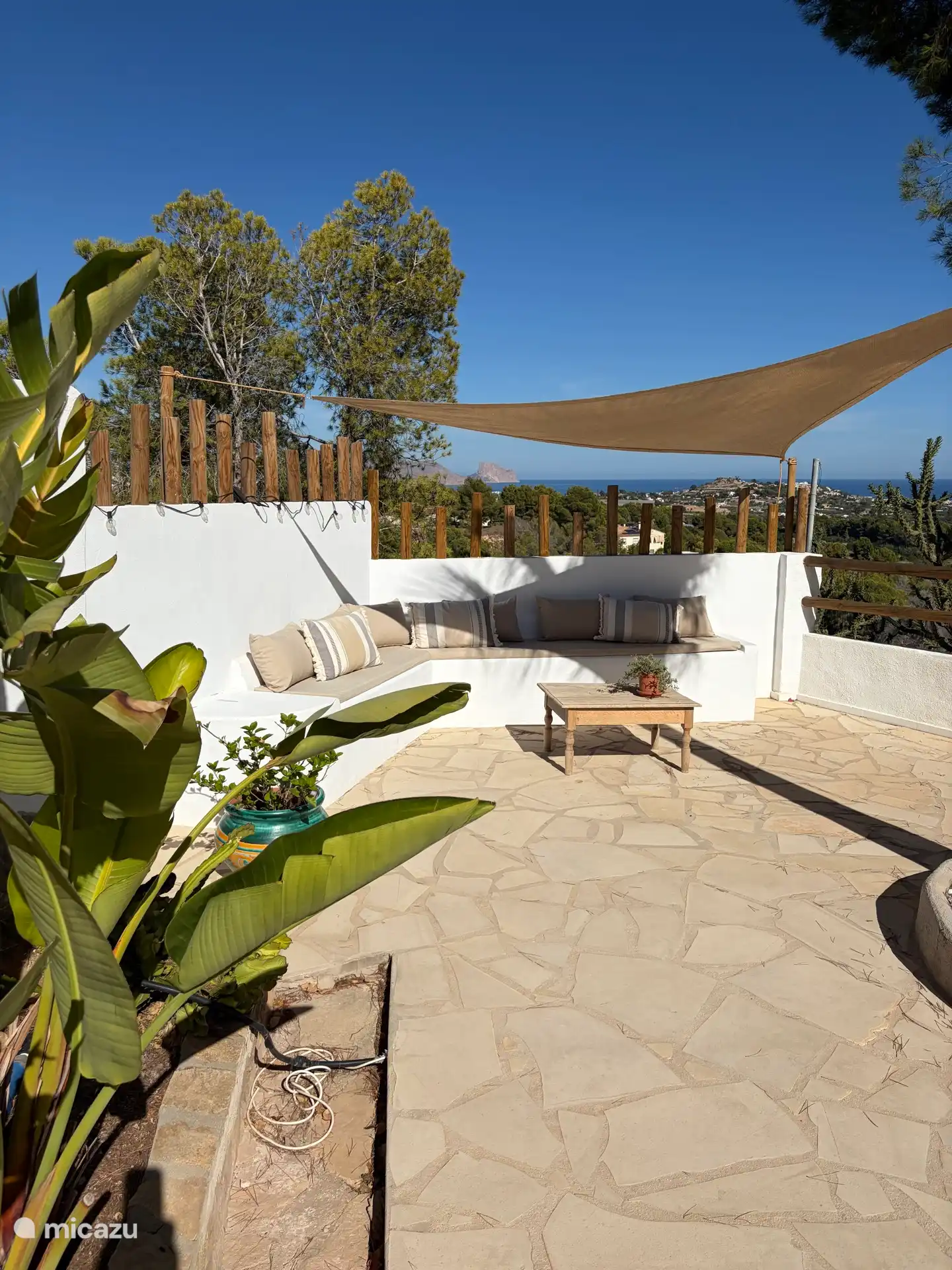 Lounge area