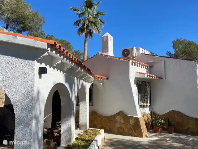 Casa nooit gedacht huren in Spanje, Costa Blanca, Alfáz del Pi - villa Aangezicht binnenkomst