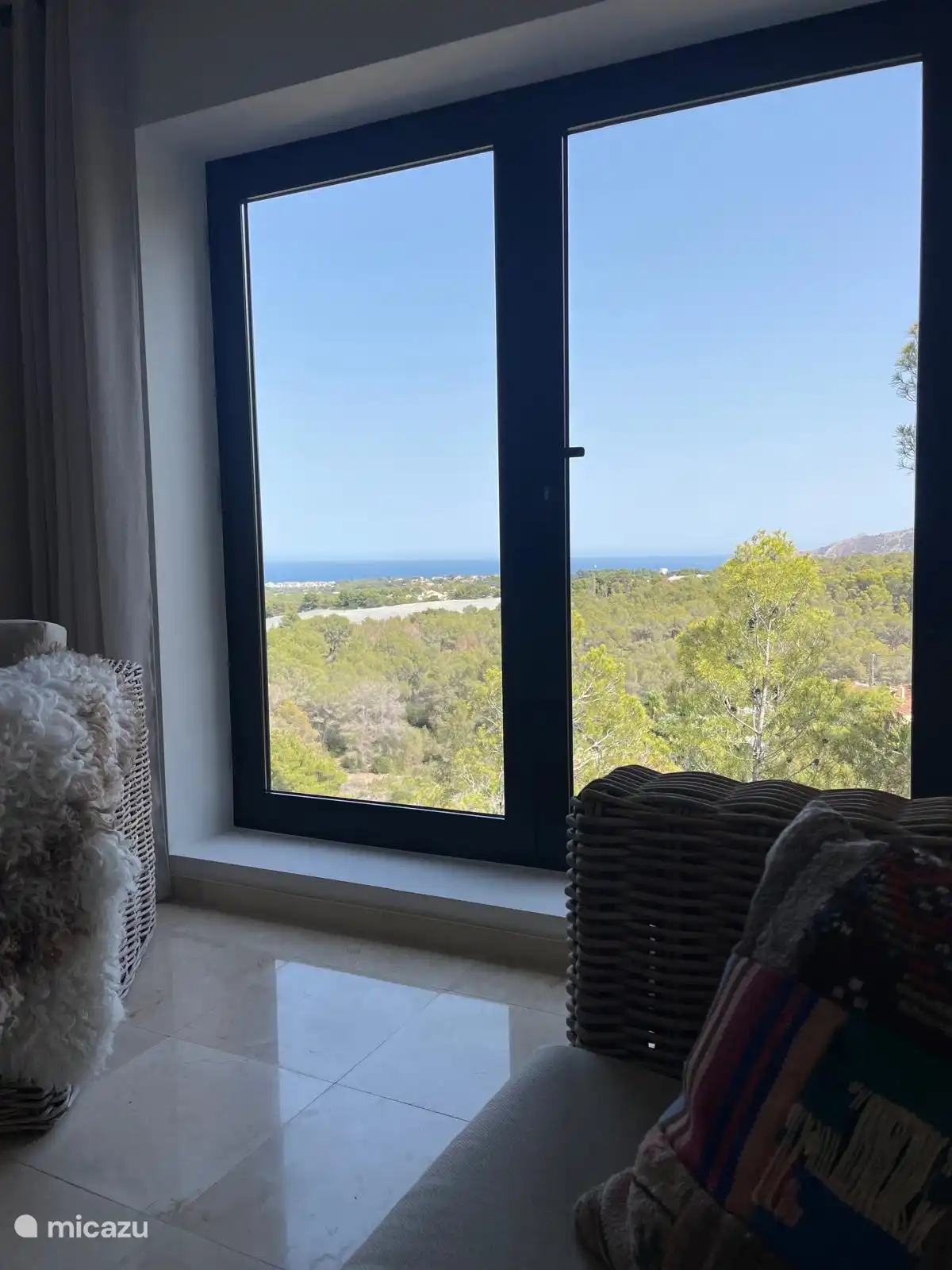 Vue depuis le salon salon