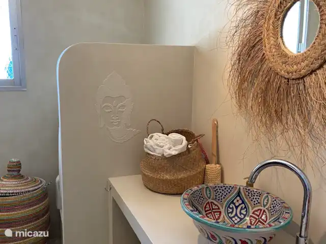 Casa nooit gedacht huren in Spanje, Costa Blanca, Alfáz del Pi - villa Badkamer 3
Met badmeubel 
Inloopdouche 
Wasmachine