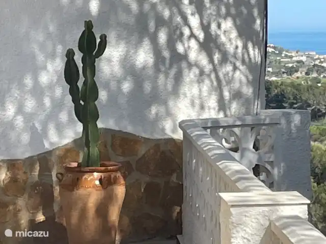 Casa nooit gedacht huren in Spanje, Costa Blanca, Alfáz del Pi - villa Voordeur met al mooi zeezicht