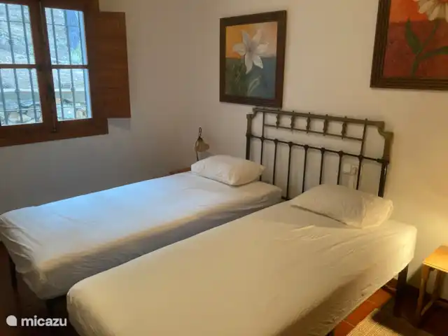 Casa La Serena et Casita del Toro  | Espagne, Andalousie, Cómpeta - maison de vacances Chambre 2
2 x lit simple 90 x 200
