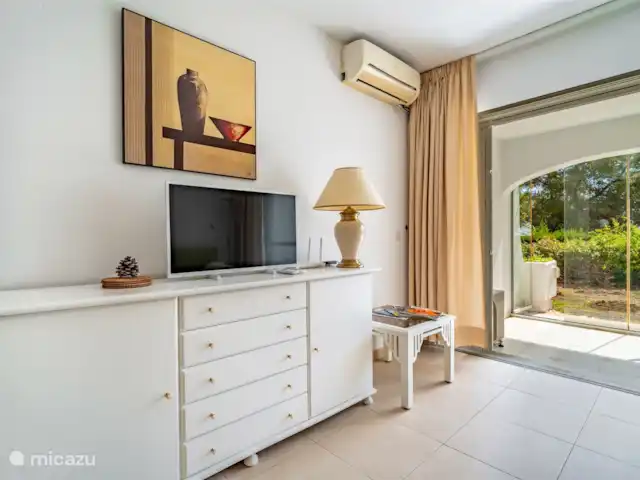 Location de Vacances Espagne, Costa del Sol, Mijas Costa, appartement - Miraflores Jardin A Zone TV dans le salon