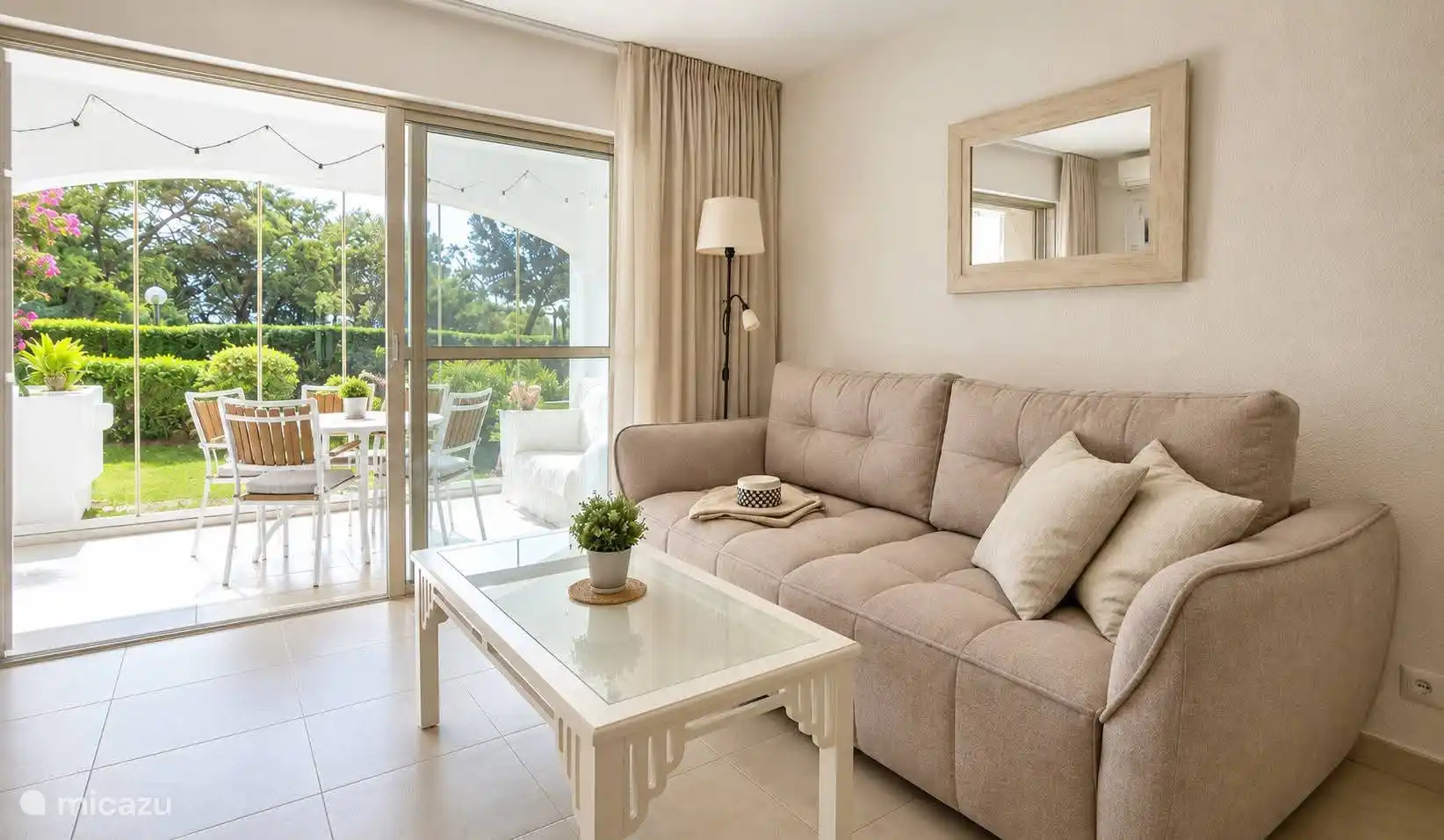 Woonkamer met slaapbank 180×200