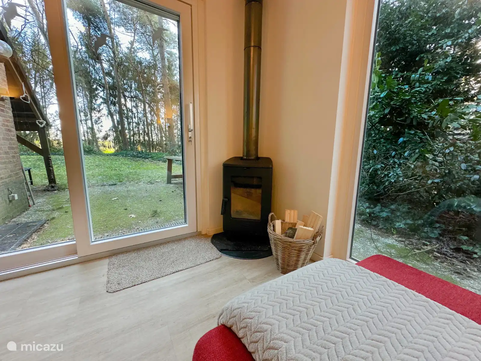 Schiebetüren mit Moskitonetzen 