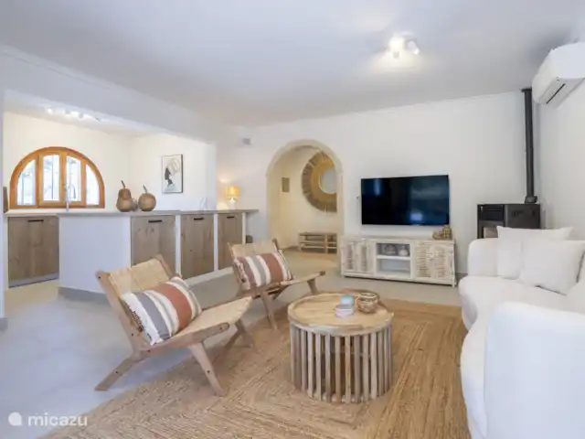 Villa Florencia  | Espagne, Costa Blanca, Benissa - villa Salon élégant avec climatisation, poêle à granulés et télévision intelligente.