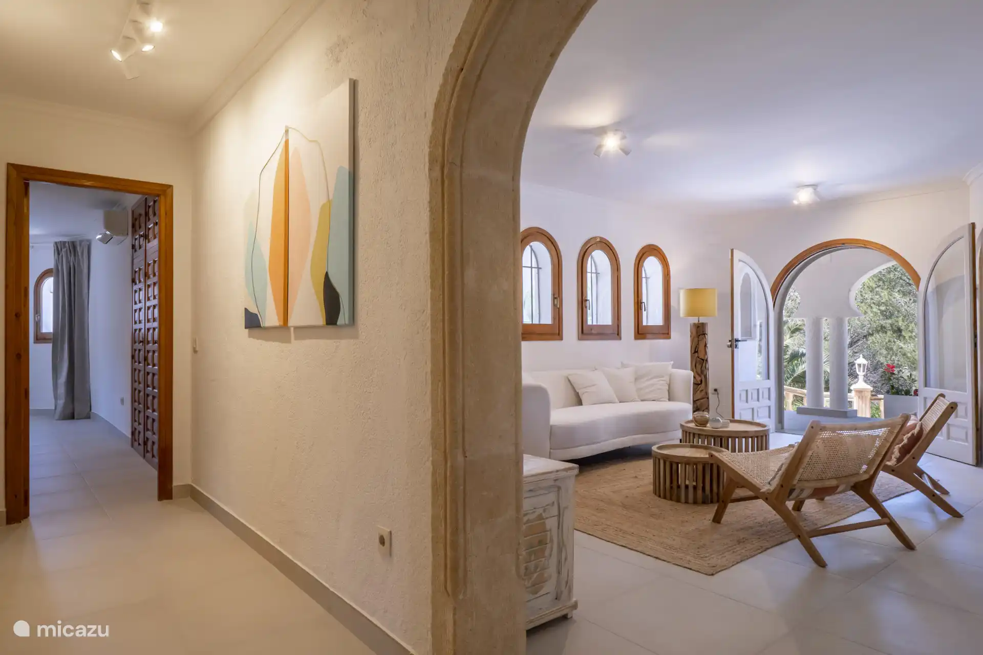 Colores neutros, hermosos acabados: esto se siente inmediatamente como unas vacaciones.