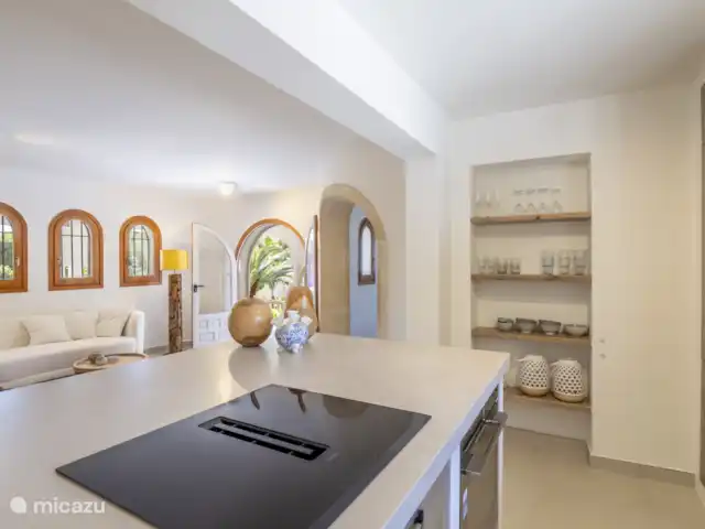 Villa Florencia  | Espagne, Costa Blanca, Benissa - villa Cuisine ouverte, salle à manger et coin salon dans un seul espace agréable - idéal pour être ensemble.