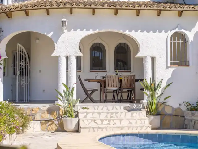 Villa Florencia  | Espagne, Costa Blanca, Benissa - villa Un jardin verdoyant qui vous invite aux longues soirées d’été à l’extérieur.