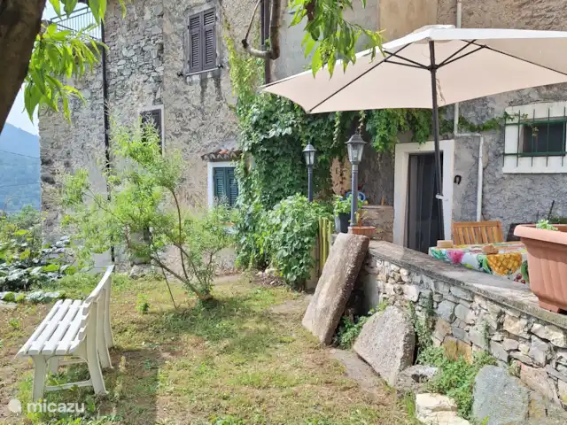 Ca' Armando en Liguria en Italia, Liguria, Erli - casa vacacional Giardino