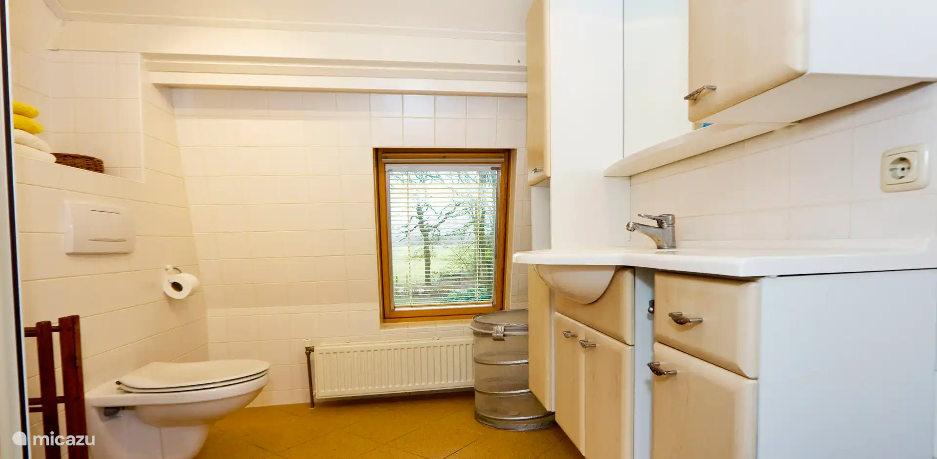 Badezimmer mit WC und Dusche