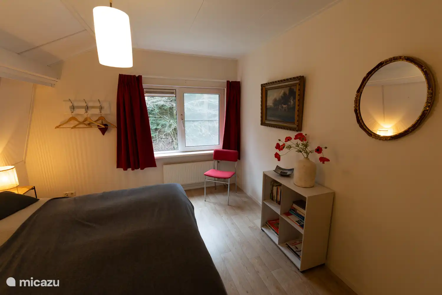 Schlafzimmer 1 mit 2 Pullman-Einzelbetten