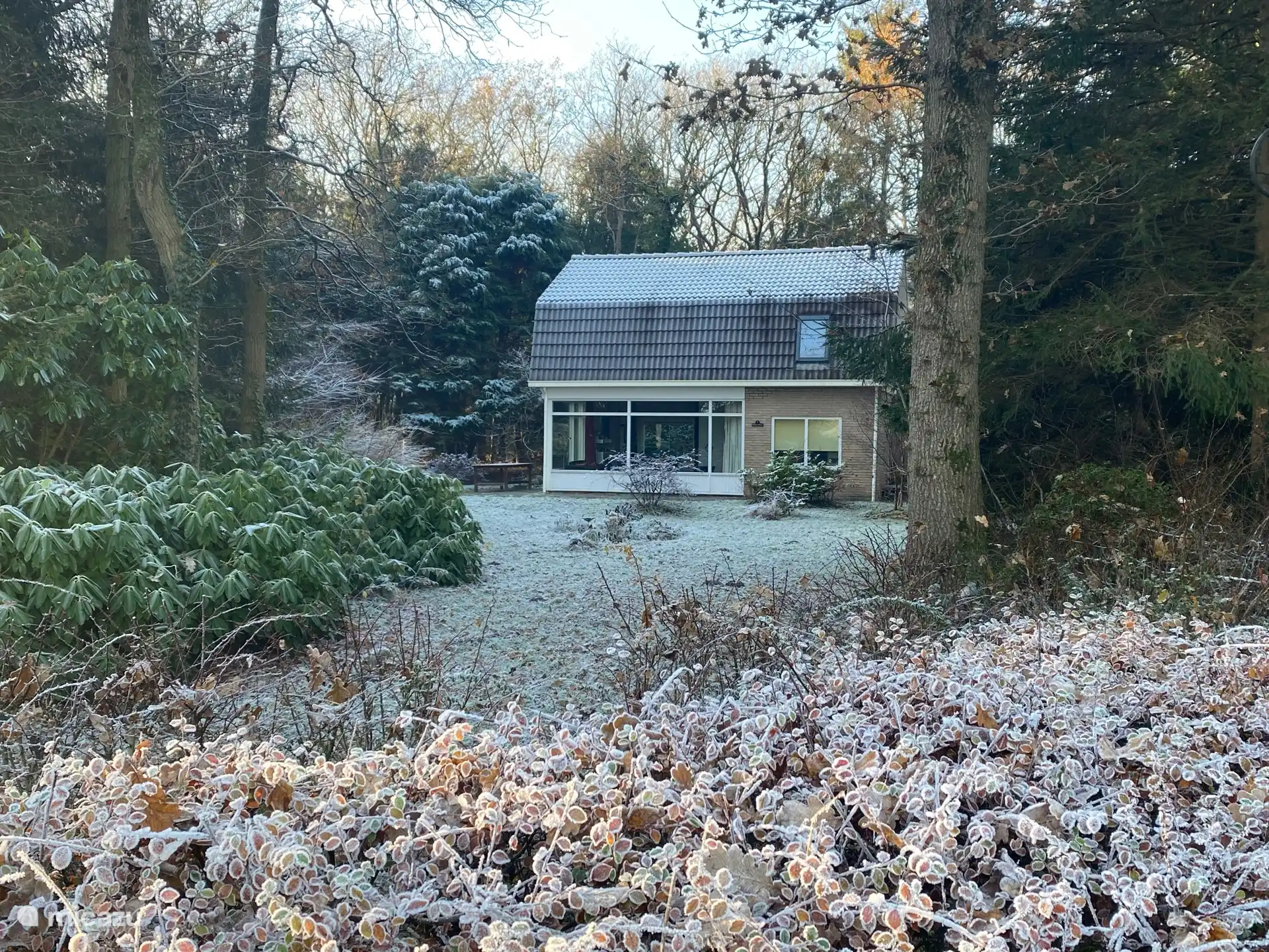 Das Ferienhaus im Winter.