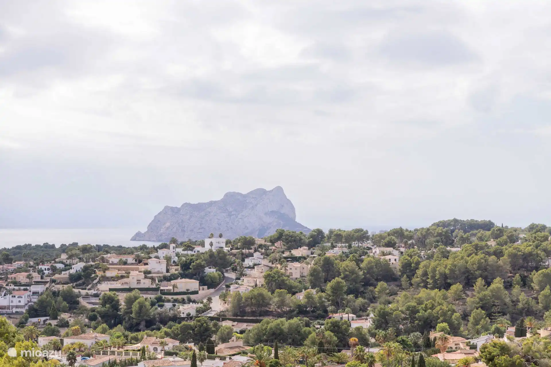 Casa Roca - Zicht op de berg van Calpe.