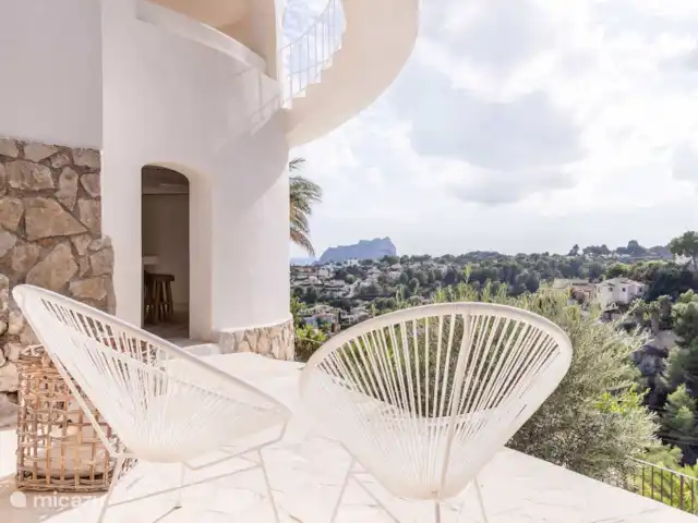 Casa Roca | Espagne, Costa Blanca, Benissa - villa Casa Roca - Leuk terras met zicht op de berg van Calpe.