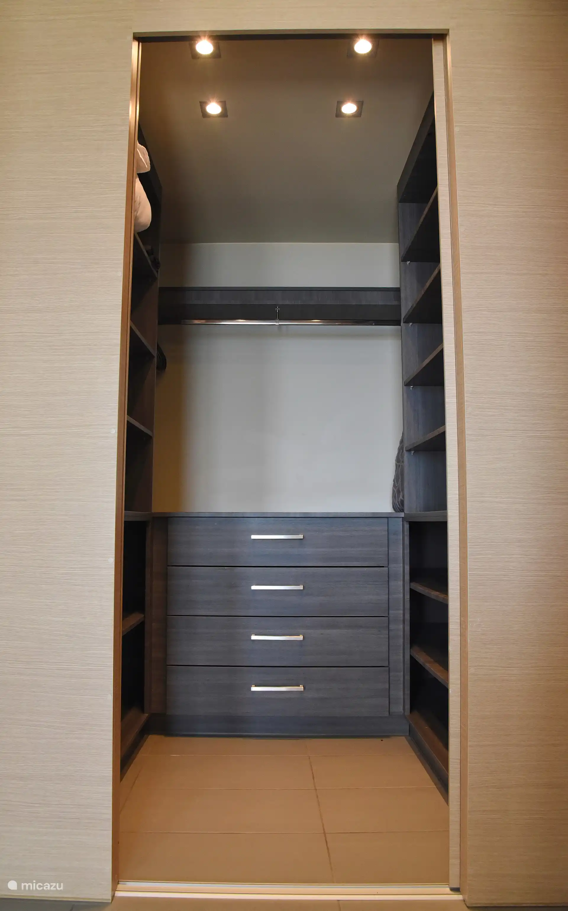 Placard de la chambre principale