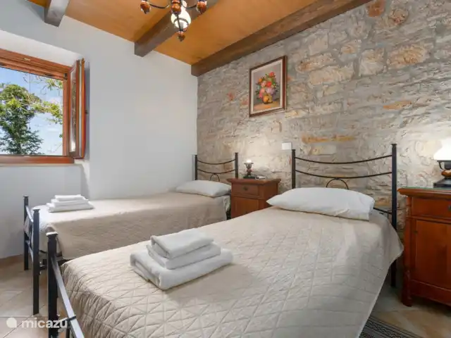 Villa Kristijan en Croacia, Istria, Zminj - villa Dormitorio (dos camas individuales)