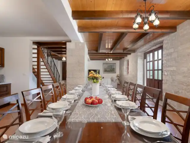 Villa Kristijan en Croacia, Istria, Zminj - villa Mesa de comedor