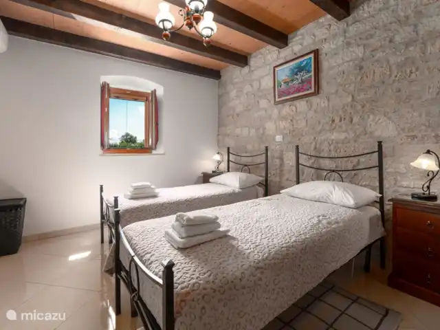 Villa Kristijan en Croacia, Istria, Zminj - villa dormitorio