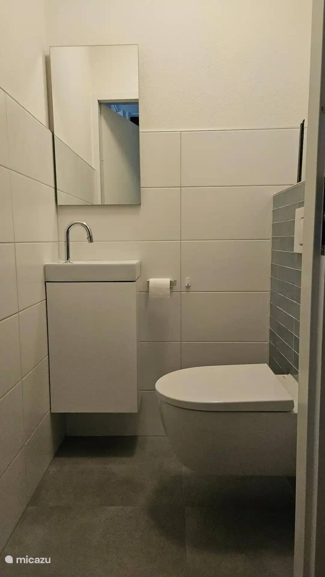 Toilet beneden (apart van badkamer). 
