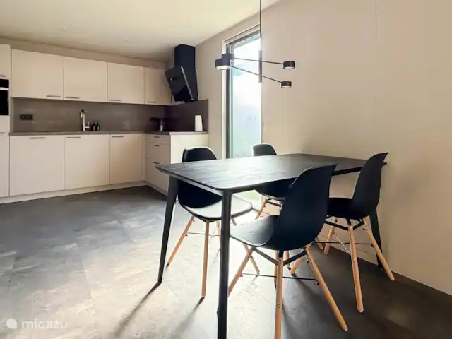 't Boschhuys | Pays-Bas, Hollande du Nord, Bergen - tiny house Table à manger et cuisine