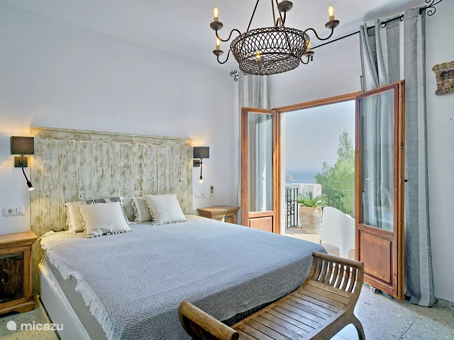 Casa la Gaviota - Hauptschlafzimmer mit Terrasse und Meerblick. 