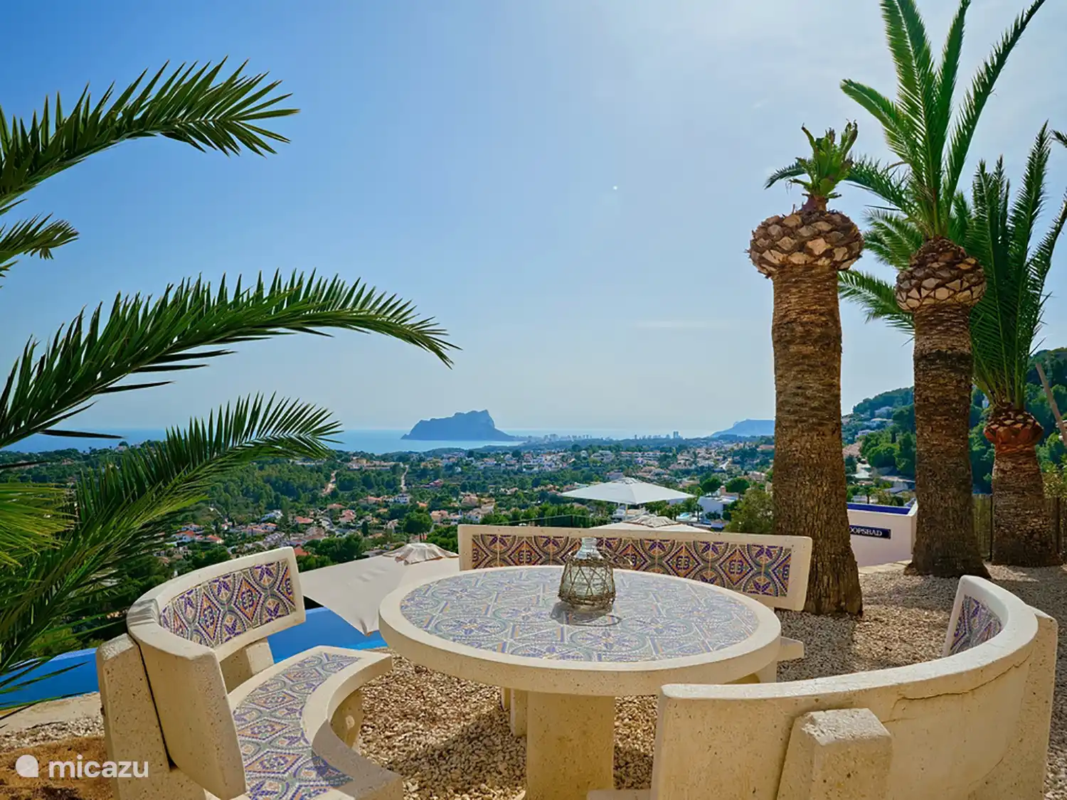 Casa la Gaviota - Schöne Sitzecke mit Blick auf den Peñon de Ifach. 