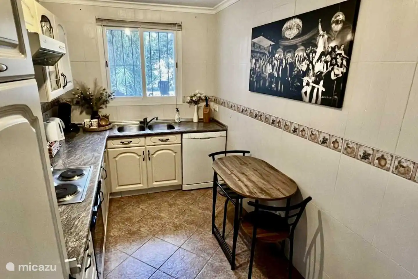 Die Villa Studio 44 in Benissa verfügt über eine voll ausgestattete Küche im Erdgeschoss.