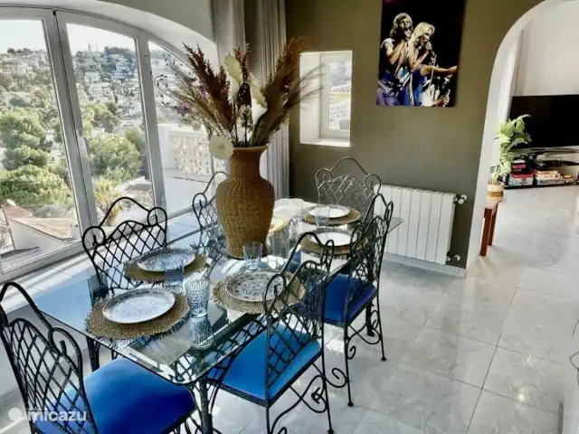 Villa Studio 44 | Benissa | 8 pers | Espagne, Costa Blanca, Benissa - villa La Villa Studio 44 à Benissa dispose d’une salle à manger au 1er étage avec une vue magnifique sur la vallée.