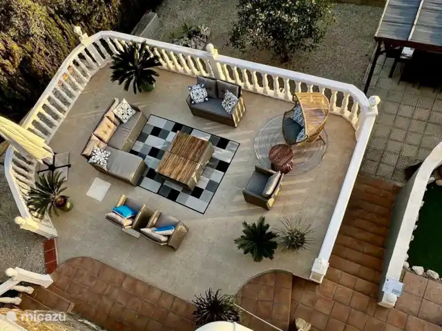 Villa Studio 44 | Benissa | 8 pers | Espagne, Costa Blanca, Benissa - villa La Villa Studio 44 à Benissa dispose de plusieurs terrasses avec des coins salon confortables.