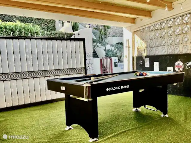 Villa Studio 44 | Benissa | 8 pers | Espagne, Costa Blanca, Benissa - villa Villa Studio 44 à Benissa a construit une véritable salle de jeux dans le garage avec une table de billard, entre autres.