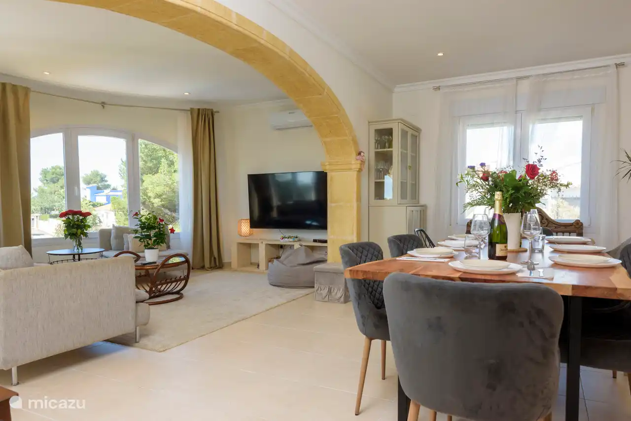 Ess- und Wohnzimmer im Obergeschoss