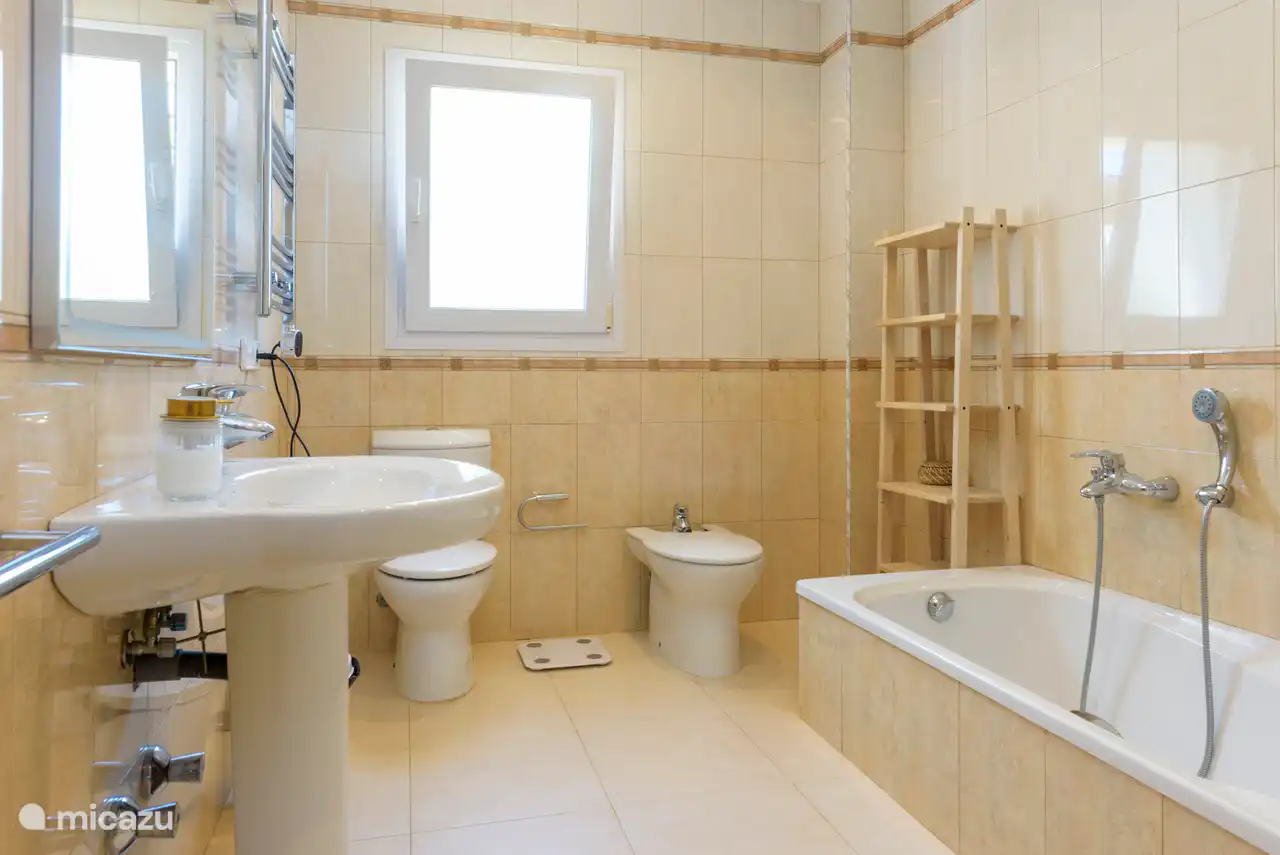 Badezimmer im Erdgeschoss