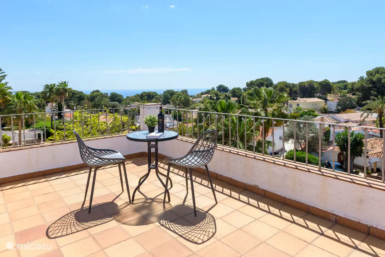 Dachterrasse mit Meerblick