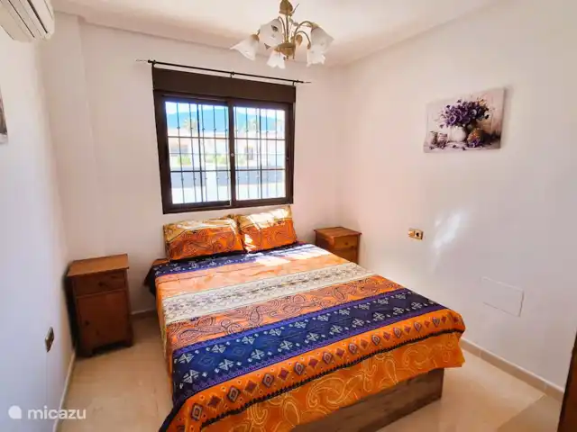 villa en España, Costa Blanca, Hondón de las Nieves – Casa Lila - piscina privada y parque infantil Dormitorio nº 1 (planta principal)