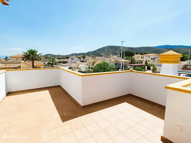 villa en España, Costa Blanca, Hondón de las Nieves – Casa Lila - piscina privada y parque infantil Terraza en la 1ª planta