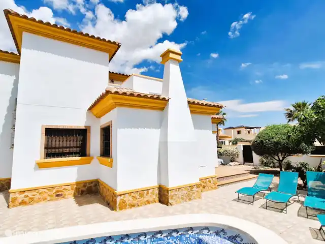 villa en España, Costa Blanca, Hondón de las Nieves – Casa Lila - piscina privada y parque infantil Zona de piscina