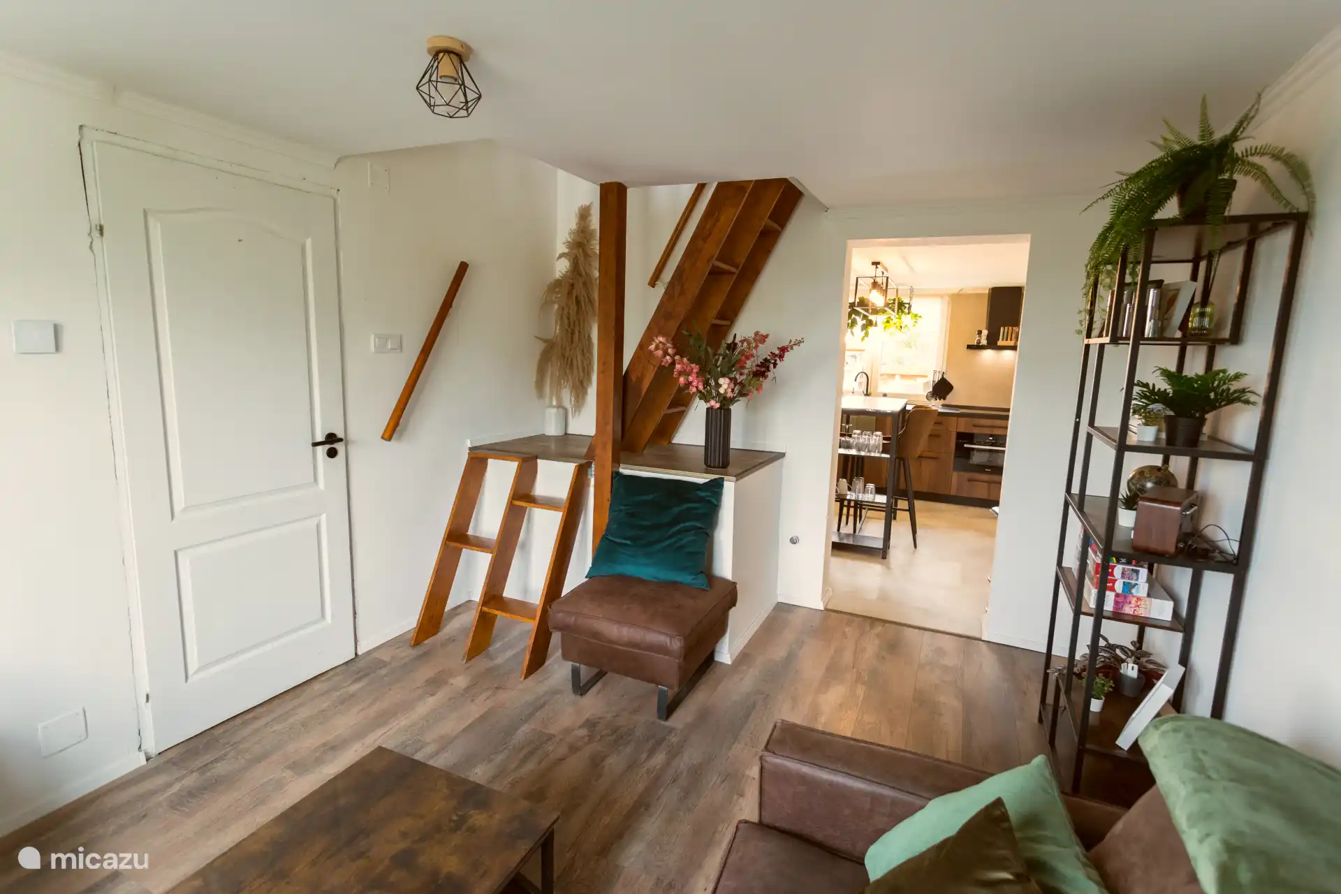 Fabriqués à la main avec amour : nos trottinettes alternées sont non seulement pratiques, mais aussi un petit morceau d’artisanat. Mais malheureusement, notre maison n’est pas adaptée aux enfants et aux personnes handicapées.