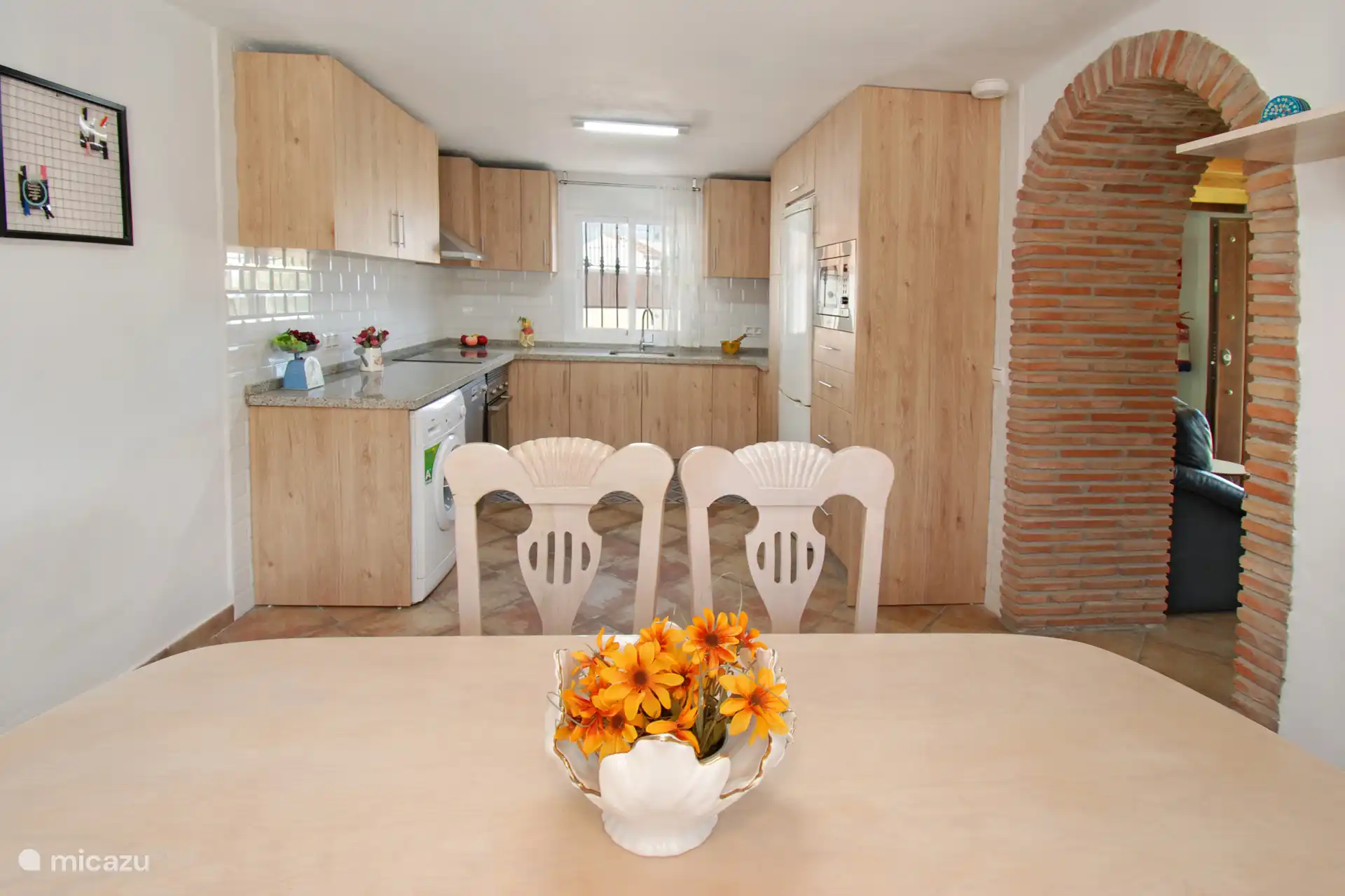 Unsere Küche ist praktisch, aber auch sehr gemütlich.