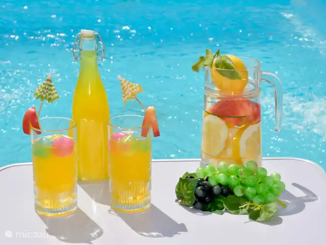 Villa Maria Esnite | Espagne, Costa del Sol, Comares - maison de vacances Cocktails ou moctails, tout a un goût délicieux lorsque vous pouvez profiter à l’extérieur.