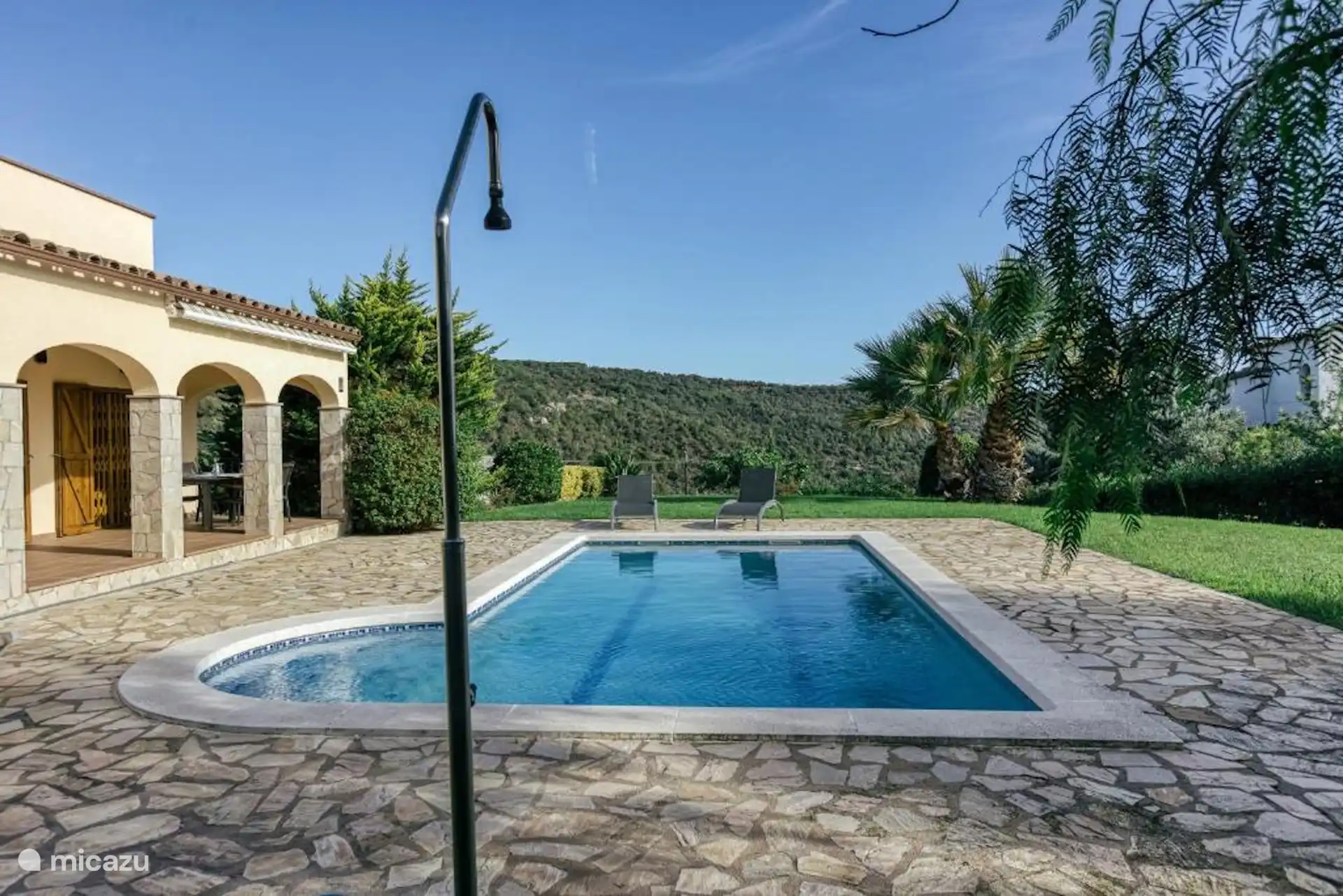 Duschbecken für den Außenbereich