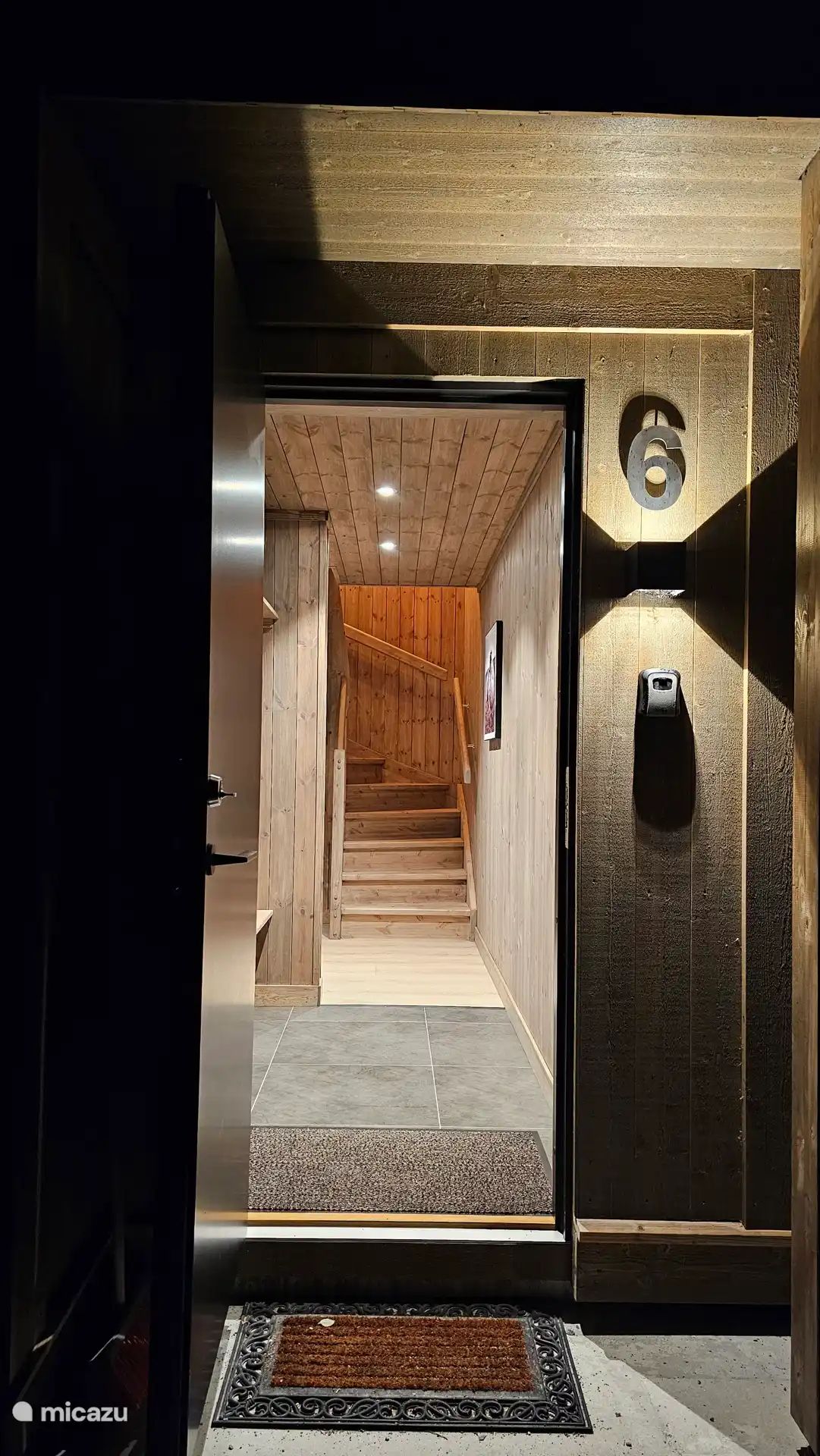 Eingang mit Schlüsselsafe