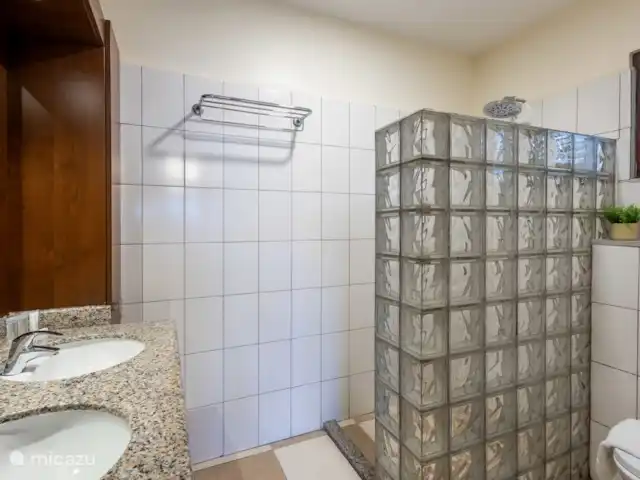 Village 35 | Curaçao, Curaçao-Centre, Blue Bay - bungalow Salle de bain I
