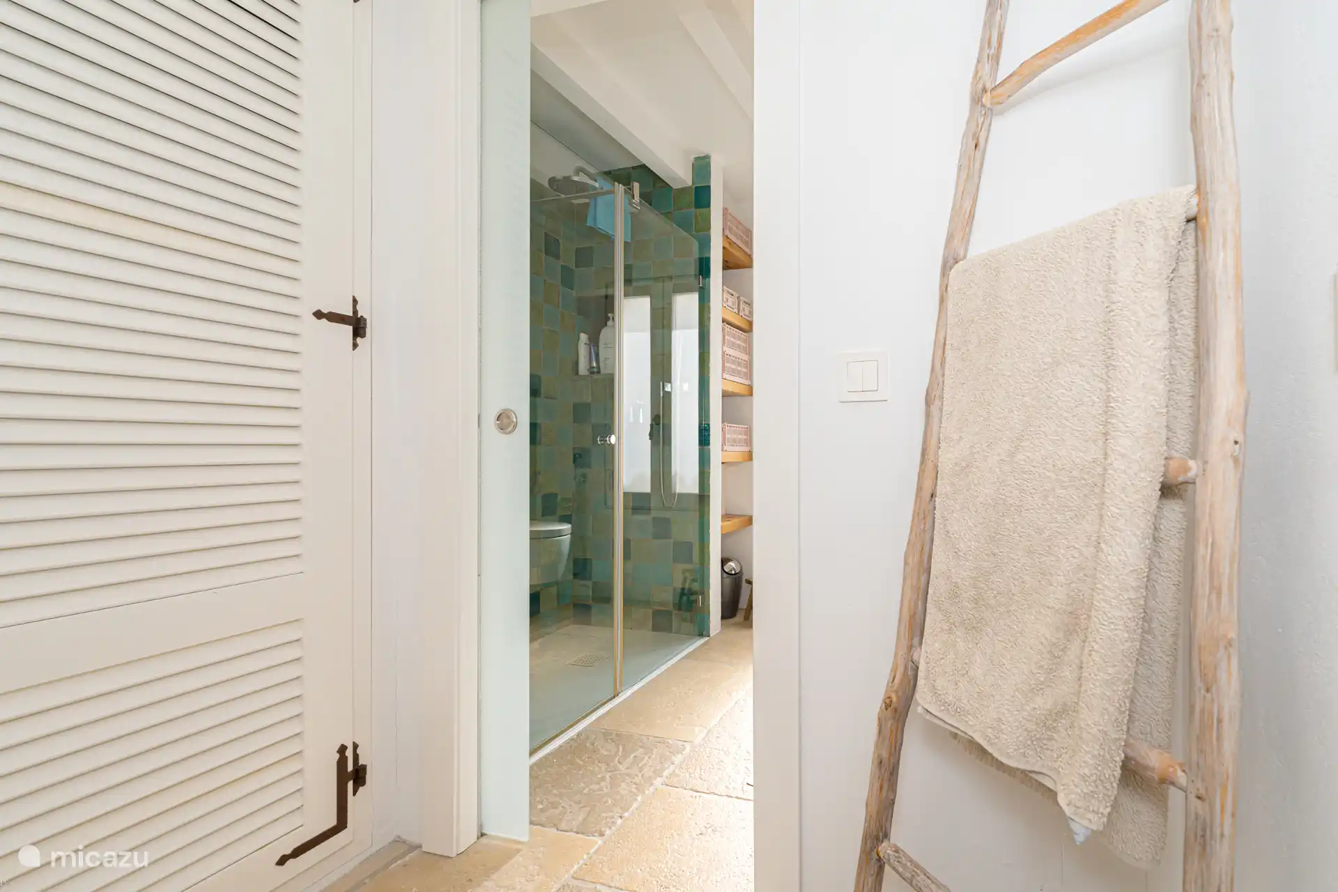 Begehbare Dusche für 2 Personen, LED-Beleuchtung